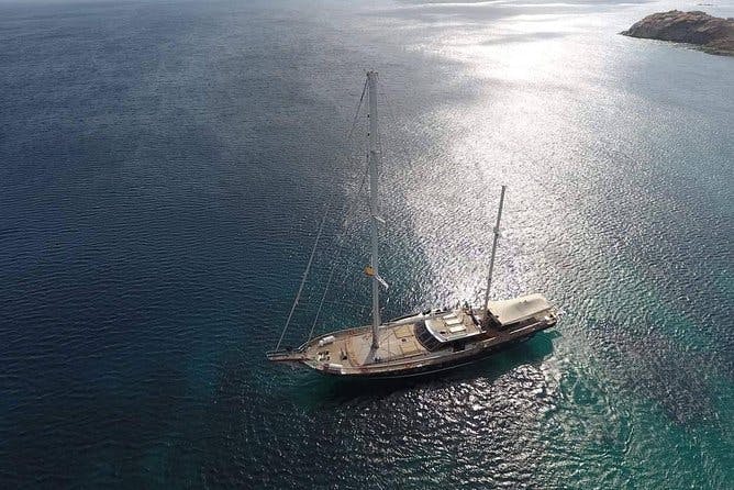 Imagen del tour: Mykonos: crucero superior a la isla de Rhenia y visita guiada a Delos (traslados gratuitos)