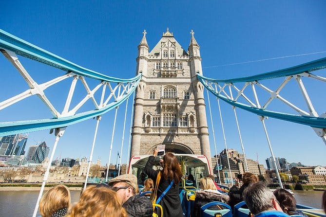 Imagen del tour: El auténtico recorrido turístico por Londres en autobús: excursión en autobús con paradas libres