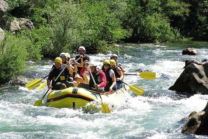 Imagen del tour: Desde Makarska: Rafting en el río Cetina