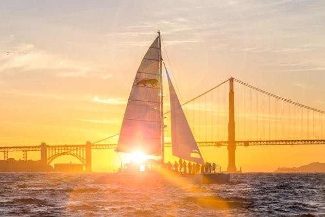 Imagen del tour: Crucero en catamarán durante la puesta del sol por la Bahía de San Francisco