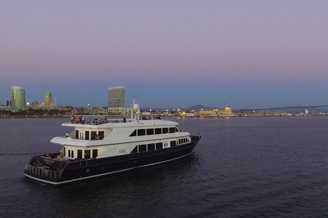 Imagen del tour: Crucero con cena por el puerto de San Diego