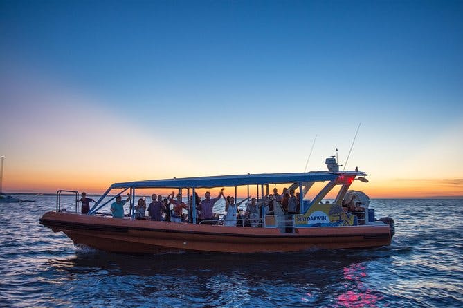 Imagen del tour: Crucero al atardecer en Darwin con pescado y patatas fritas