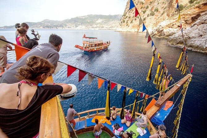 Imagen del tour: Alanya todo incluido piratas en barco
