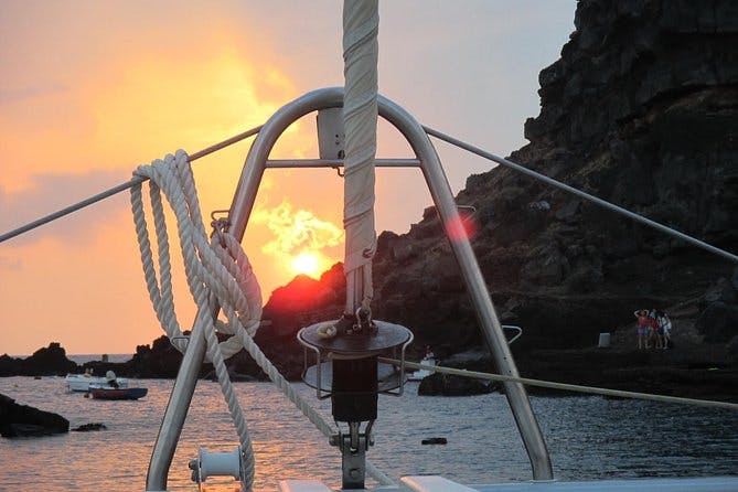 Imagen del tour: Santorini Luxury Sunset Semi Cruise Todo Incluido