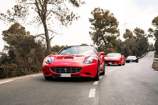 Imagen del tour: Ferrari Mountain Driving Experience en Barcelona