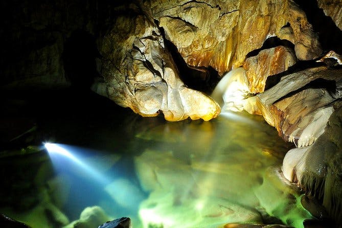 Imagen del tour: Expedición a la cueva de Lo Mo en el Parque Nacional de Be Be 4 días 3 noches