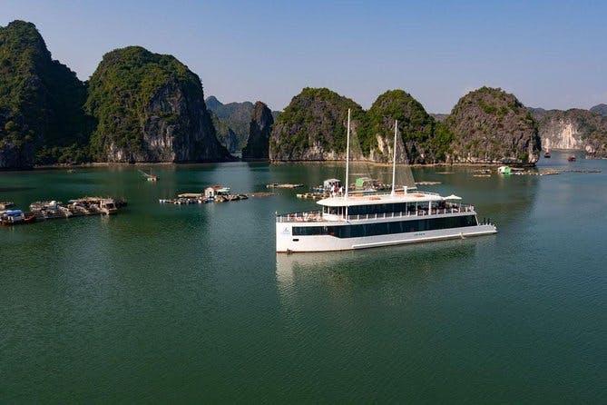 Imagen del tour: El mejor crucero en la bahía de Halong - Jade Sails Cruise