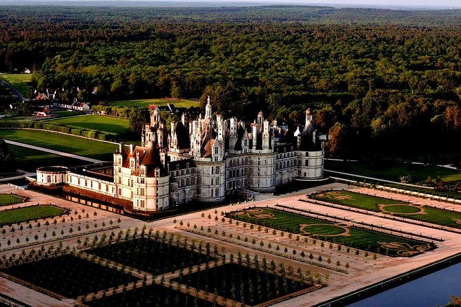 Imagen del tour: Circuito 2 castillos alrededor de Blois: Chambord + Cheverny
