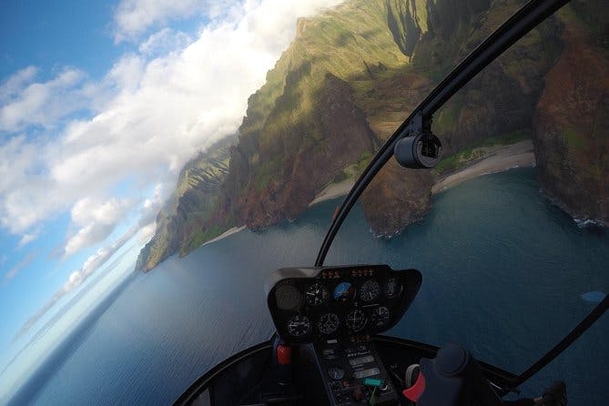 Imagen del tour: Excursiones "PRIVADAS" en helicóptero Kauai sin "ASIENTOS MEDIOS"