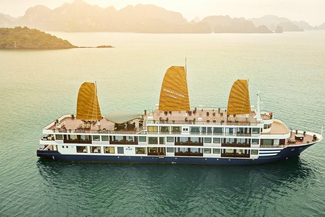 Imagen del tour: Crucero por la bahía de Lan Ha 5 estrellas por 2 días / 1 noche en barco