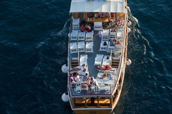 Imagen del tour: Dubrovnik crucero de día completo por las islas Elaphiti con todo incluido con barco de dos pisos