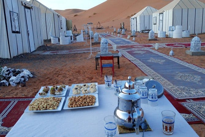 Imagen del tour: Noche en Erg chebbi Campamento de lujo Paseos en camello