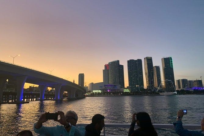 Imagen del tour: Excursión combinada en Miami: Recorrido turístico por la ciudad, crucero por la bahía de Biscayne y paseo en hidrodeslizador por los Everglades