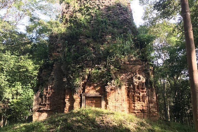Imagen del tour: Excursiones de 2 días a Phnom Penh, Templo Chisor, Taprohm Tonle Bati, Centro de vida salvaje de Tamoa