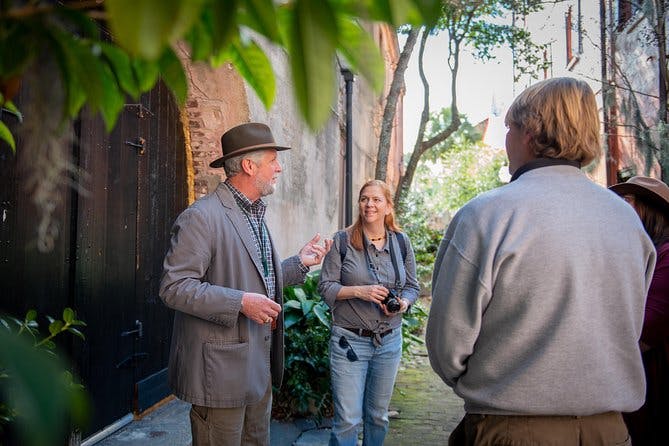 Imagen del tour: Recorrido a pie para grupos pequeños por los callejones ocultos y los sitios históricos de Charleston