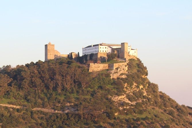Imagen del tour: Recorre los tres castillos de Arrábida