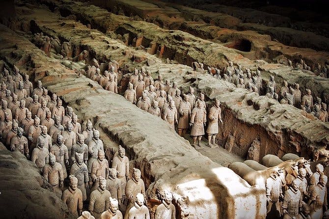 Imagen del tour: Viaje privado en tren bala de Lanzhou a Xi'an: guerreros de terracota y muralla de la ciudad