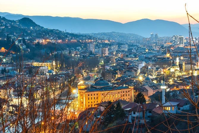 Imagen del tour: Recorrido a pie cultural en Sarajevo con degustación de comida