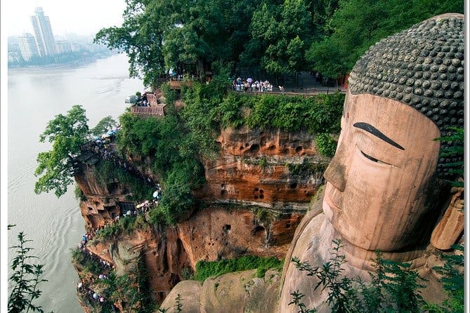 Imagen del tour: Excursión privada de un día al Buda gigante de Leshan y al pueblo de pescadores desde Chengdu