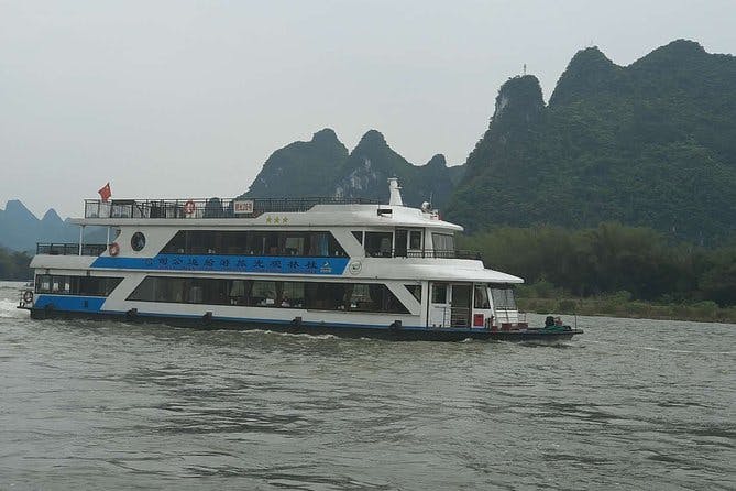 Imagen del tour: Boleto de barco de crucero de 3 estrellas por el río Li y traslado al muelle del río desde el hotel de Guilin