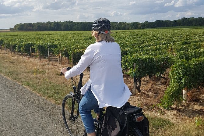 Imagen del tour: Excursión en bicicleta eléctrica sin conductor a Chenonceau a través del bosque desde Amboise