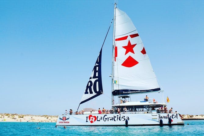 Imagen del tour: Excursión en catamarán a la isla de La Graciosa