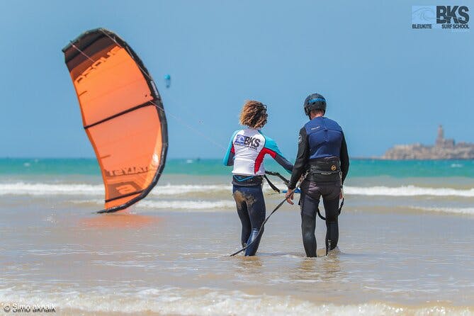 Imagen del tour: Iniciación certificada de kitesurf semiprivado en Essaouira