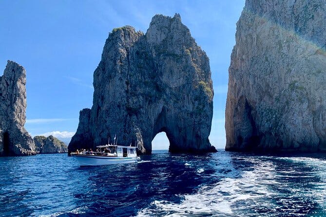 Imagen del tour: Crucero de día completo a la isla de Capri desde Praiano o Positano