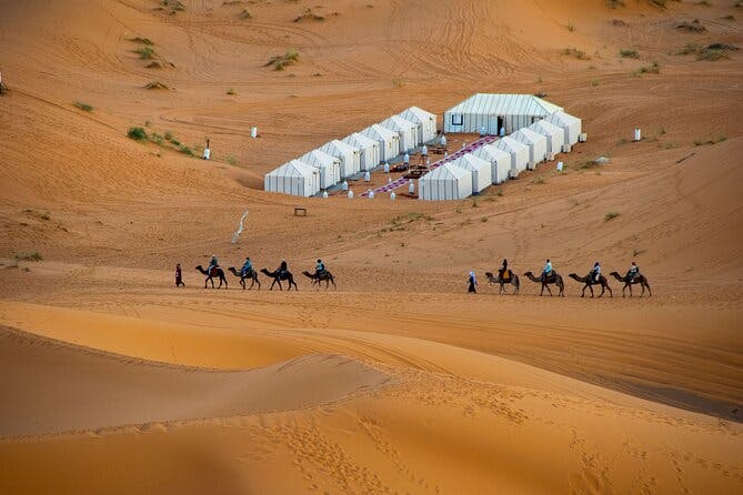 Imagen del tour: Viaje al desierto de Merzouga desde Errachidia 1 noche de campamento de lujo, sin cargo adicional.