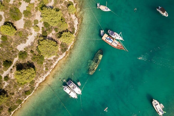 Imagen del tour: Tour en barco privado a las islas Brac y Solta: itinerario no turístico