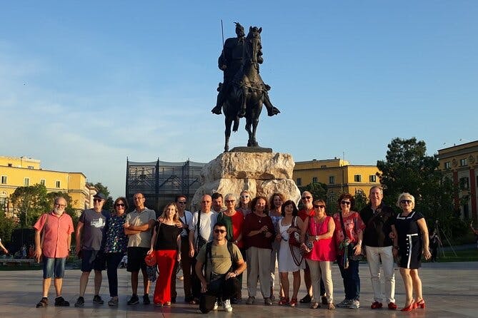 Imagen del tour: Visita Guiada a Pie de 4 horas con Guía Certificado por Tirana