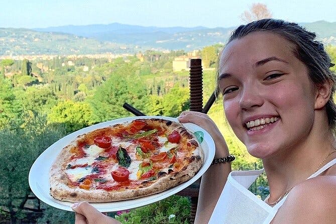 Imagen del tour: Clase de cocina de pizza y gelato en una granja toscana desde Florencia