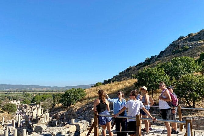 Imagen del tour: Excursiones en tierra: tour de grupos pequeños en Éfeso (boletos de entrada y almuerzo incluidos)