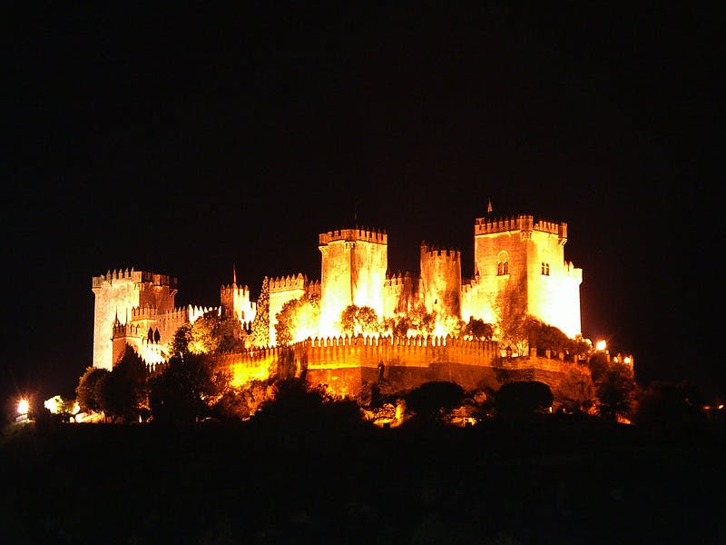 Castillo de Almodóvar de noche.