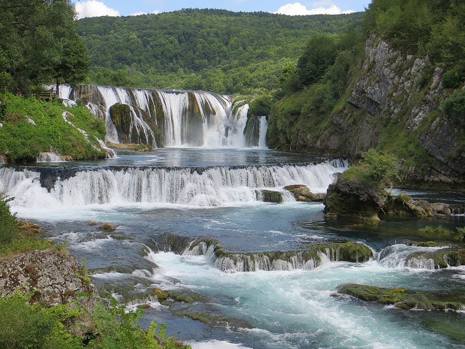 Imagen de las cascadas en el Parque Nacional Una