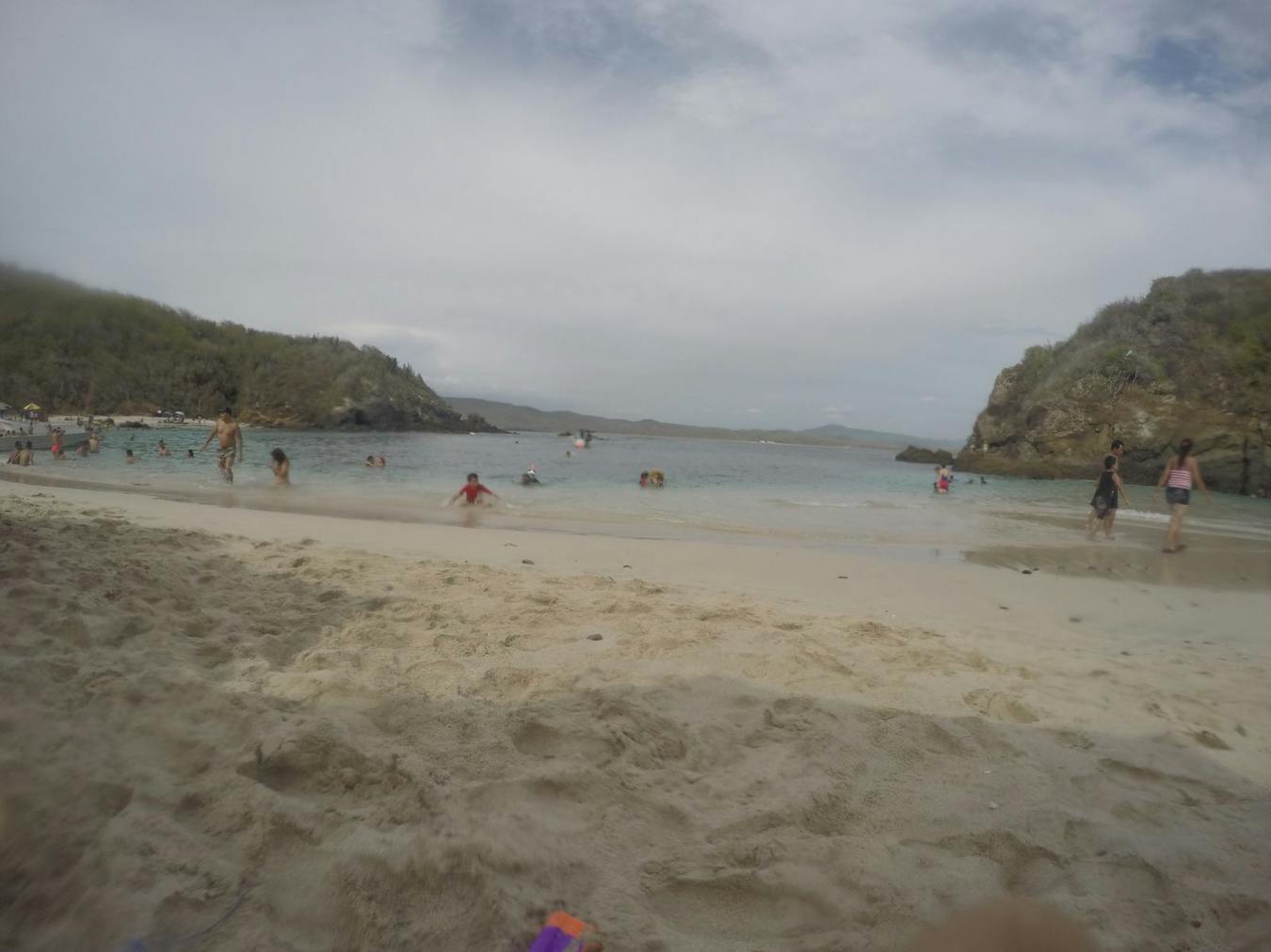 Panorama de un día de disfrute en las aguas de Playa Punta Pérula