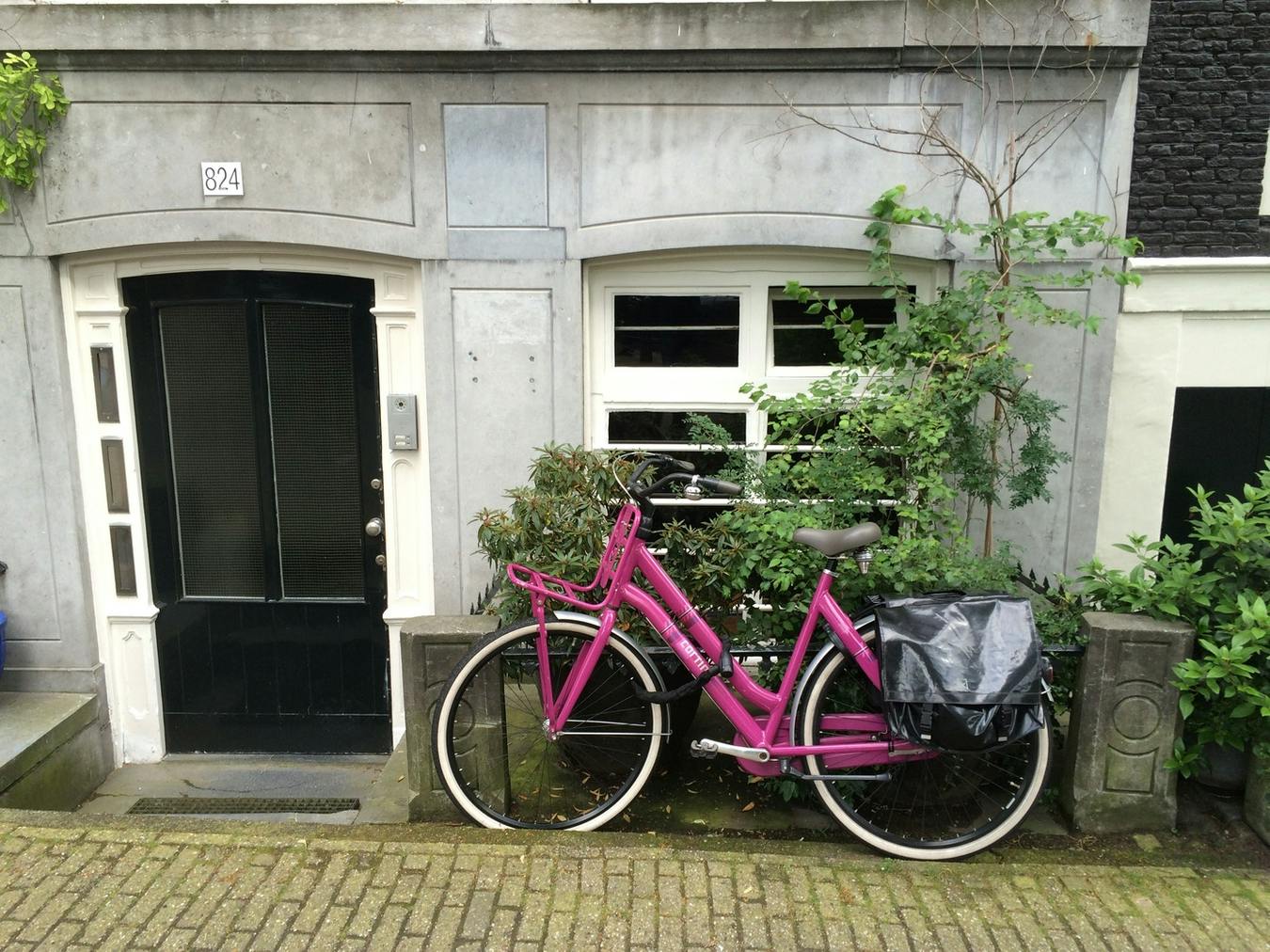 Bicicleta de piñón fijo de alquiler en Ámsterdam.