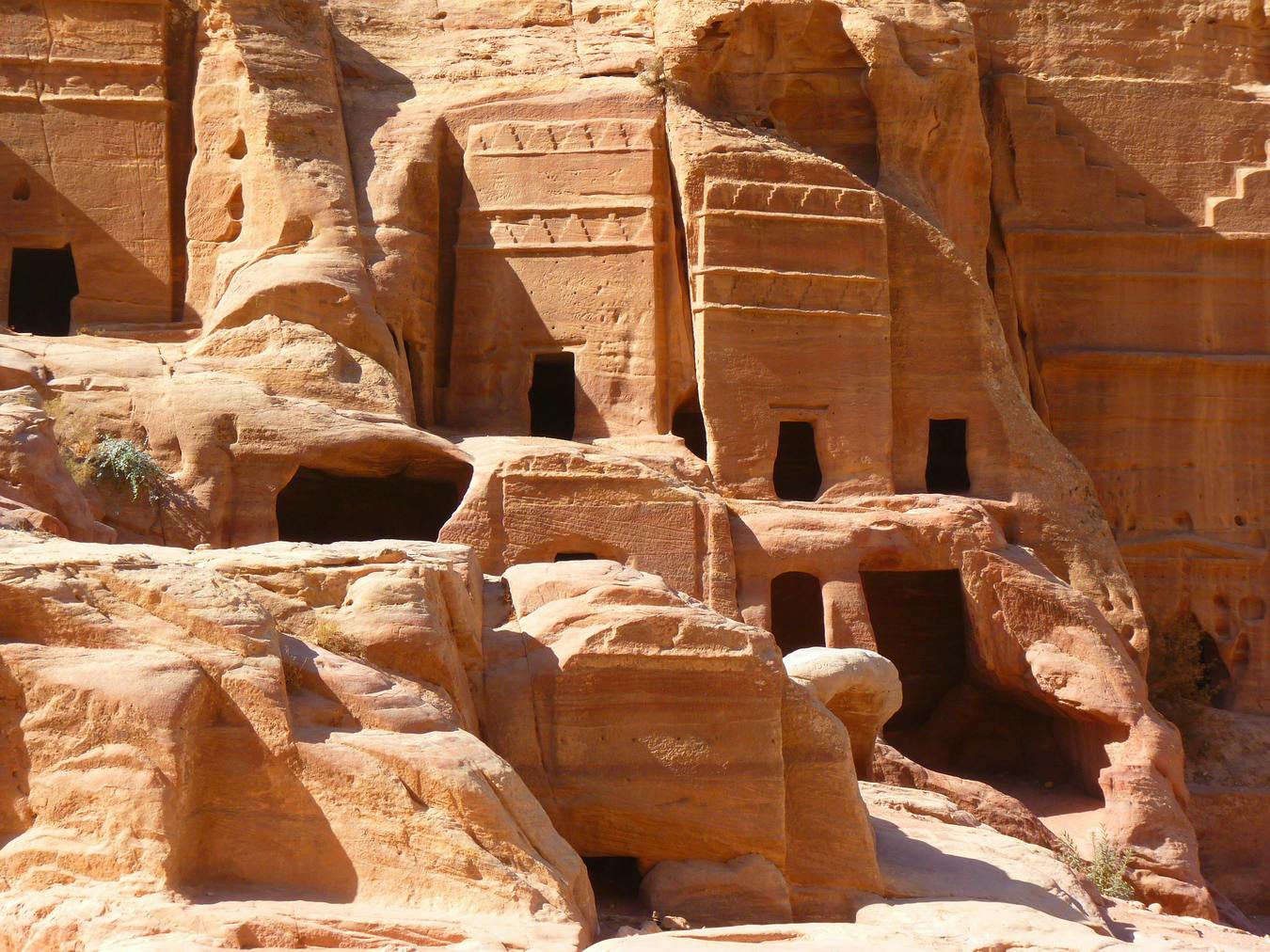 Exterior de las casas de la ciudad de Petra.