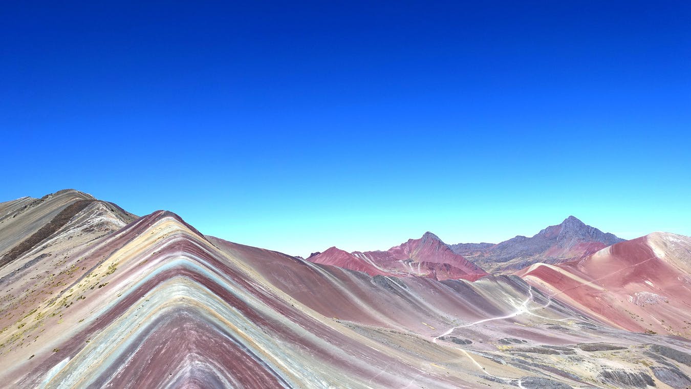 Cordillera llena de colores de la montaña de 7 colores.