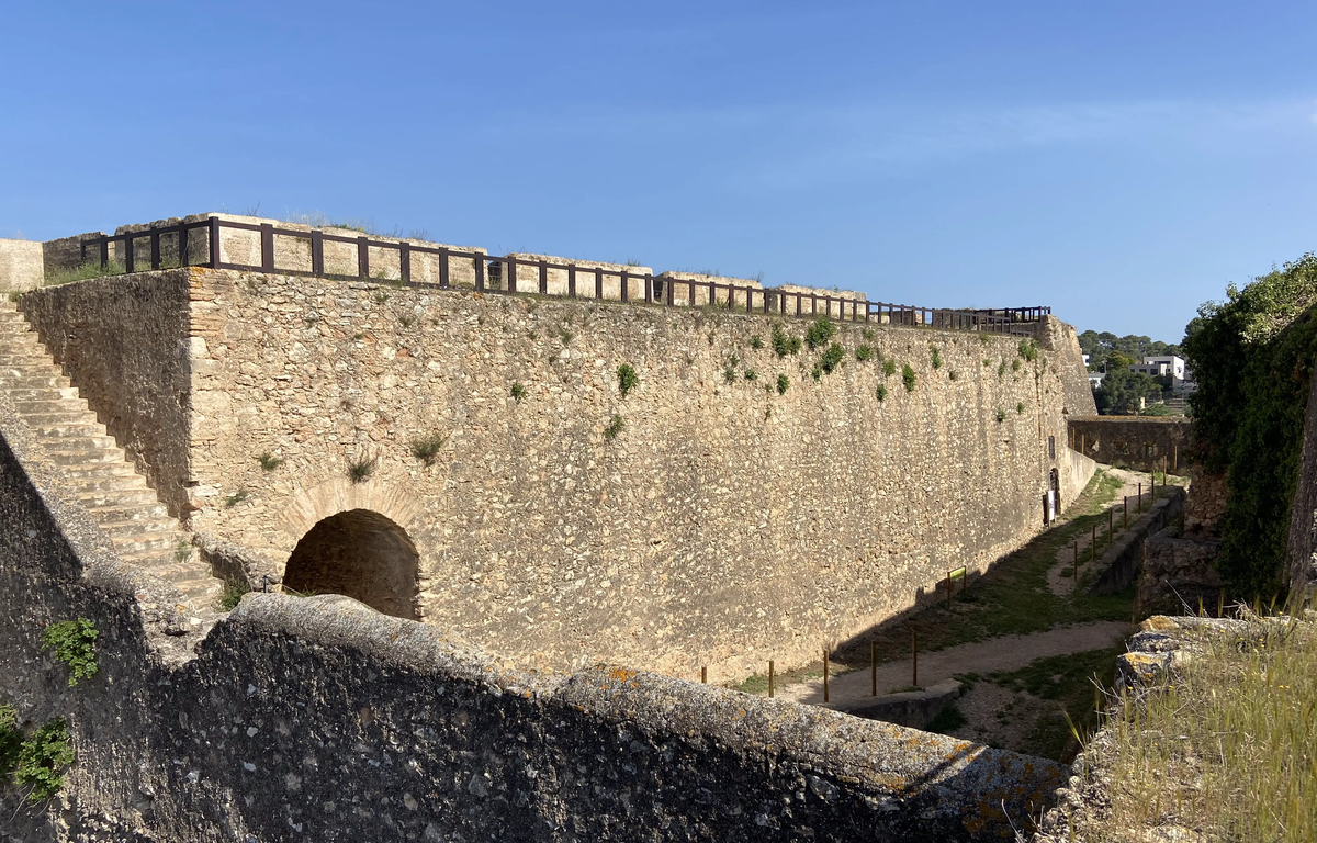 Fortificaciones vanzadas de San Juan en Tortosa
