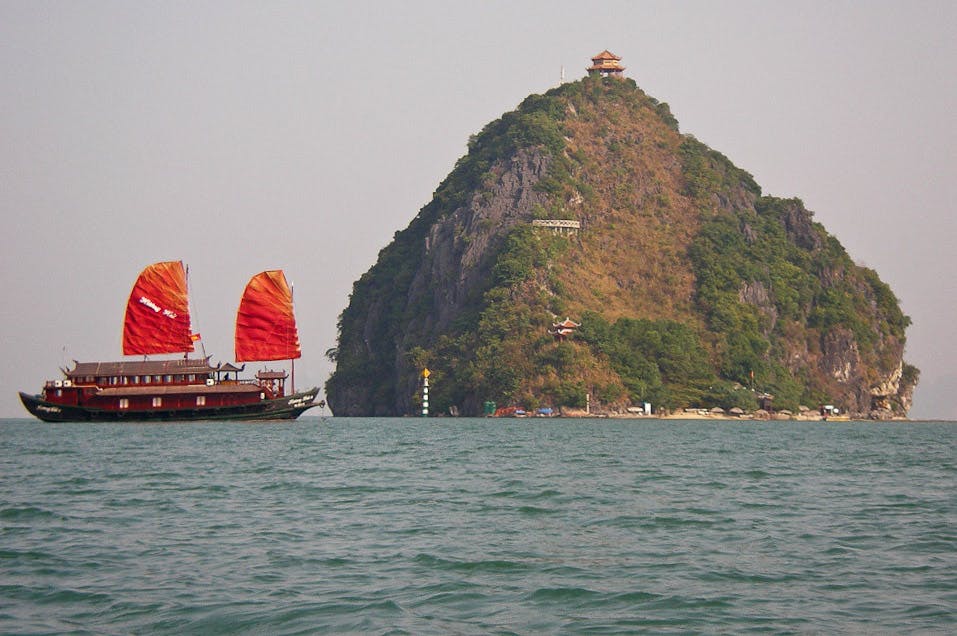 Una de las islas más famosas de Halong Bay.