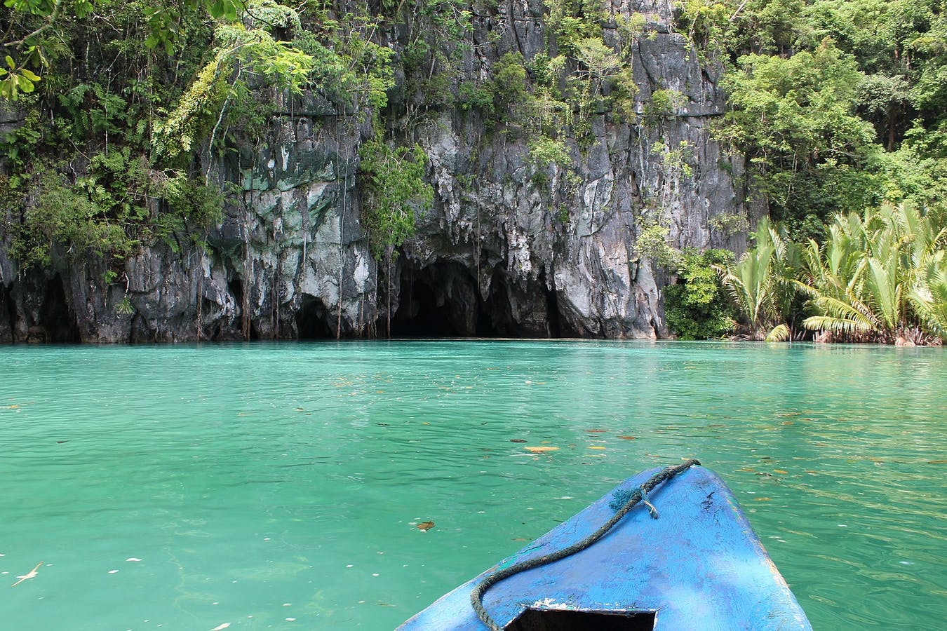Entrada a la cueva del río de Puerto Princesa.