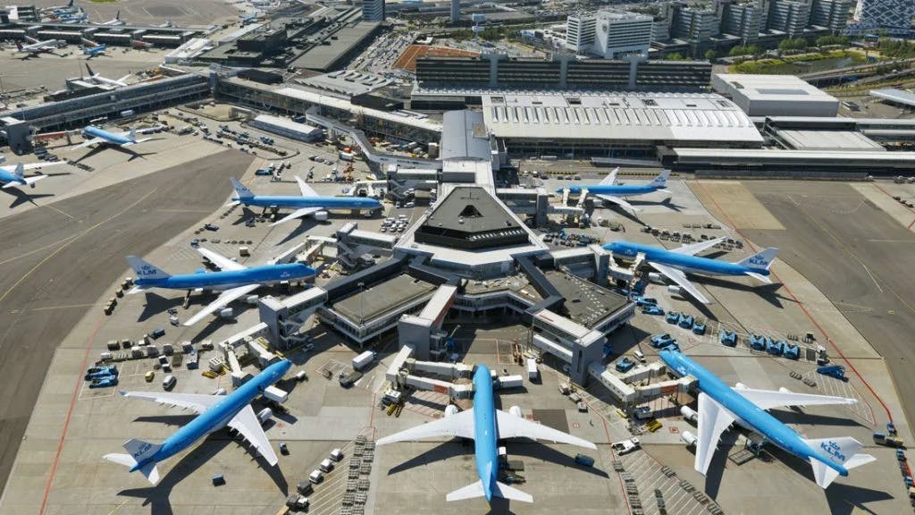 Aviones en el aeropuerto de Schiphol.
