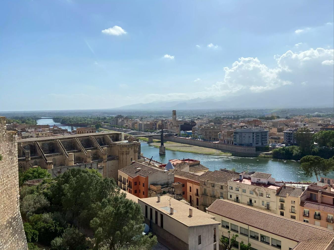 Vistas de Tortosa y del río Ebro desde el Castillo de la Zuda.