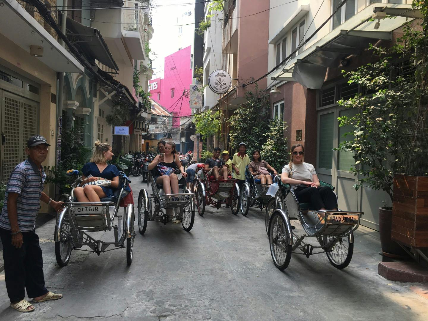 Imagen del tour: Paseo en taxi triciclo con almuerzo o cena en un restaurante vietnamita